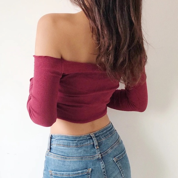Off shoulder boat neck long sleeve burgundy crop top - Picture 2 of 5